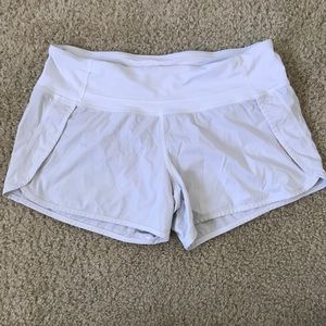 Lululemon run times short